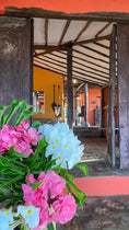 Load image into Gallery viewer, Ven con nosotros a La Isla de Coche
